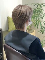 ヘアーサロンソシエ 錦糸町店&nbsp;プラチナアッシュベージュ　ハイトーンハンサムショート