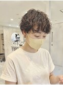 大人可愛いショートパーマヘアマロンベージュ前髪パーマ