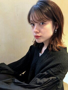 エミィ(emme) タイトボブ×シースルーバング［立川/立川駅/立川南口］