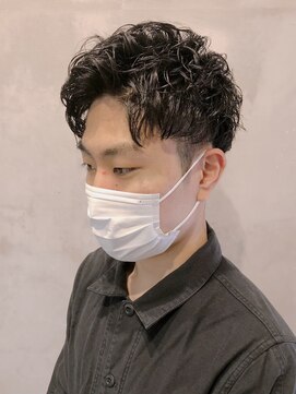 フランクスバーバーリザーブ 人形町店(FRANK’S BARBER RESERVE) スキンフェードサイドグラデーションピンパーマ y