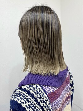 ランプ(Lamp) くびレイヤーグレーベージュニュアンスカラー白髪染め白髪ぼかし