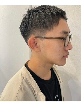 ハニー 町田(HONEY) バーバー風バズカット　ツーブロック　フェードカット