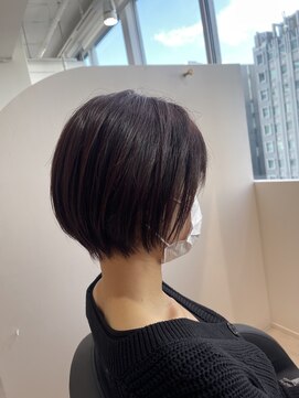 エミュスト(Emuest) レッドxショートボブ