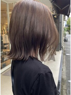 パーミル ヘア クマモト(permille ‰ hair Kumamoto) 切りっぱなし×外はね