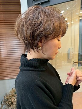 エイチ(H) xカット//ホワイトグレージュ/レイヤーカット/チェリーブラウン