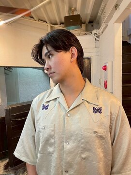 ビーバイエイトジェンツ(Bee by EIGHT GENTS) MEN’S HAIR/ブルーブラック/フェザーパーマ/心斎橋