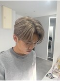 20代30代メンズアップバング清潔感爽やかホワイトカラー