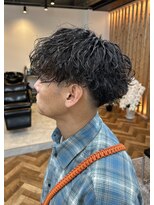 シーイー(C.E)&nbsp;刈り上げマッシュ×波巻きパーマ