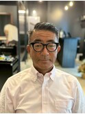 大人海外メンズ七三分けサイドパートフェードカット