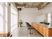 トキ(tokii)の雰囲気（明るくリラックスできる店内◎周りを気にせずお過ごし頂けます。）