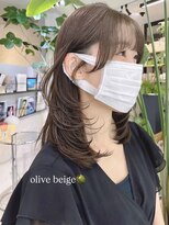 ザ パス(the path)&nbsp;ミディアムレイヤーと透明感オリーブで柔らかスタイル