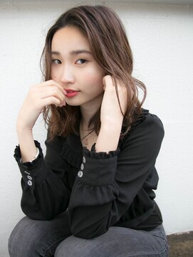 ルティア(Lutia) グラマラスカール　アッシュベージュ