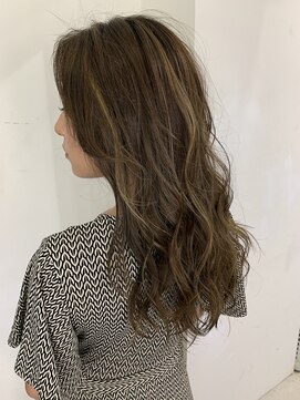 ナイン 麻布十番(NINE) ☆大人気ハイライト＋グレージュカラー☆