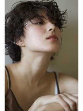 ポーズ(PAUSE) ショート×ルーズパーマ