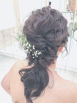 ブラウ ネイル パーティー(Blau Nail Party) ナチュラルローポニーテール