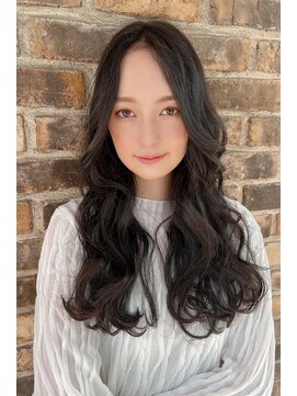 リークフー(Ree cu fuu) 10代20代30代40代 センターパートのゆるふわロング3 藤沢