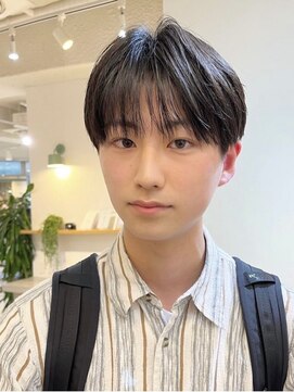 フィルムス 新宿(FILMS) フェザーパーマ/センターパート/波巻きツイストスパイラル/