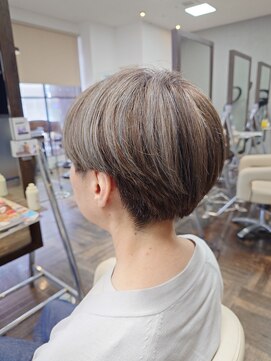 アヴァンス 北花田店(AVANCE) 個性派ショート×つ