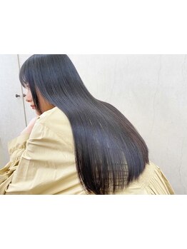 クセは気になるけどボリュームは落としたくない…そんな方に◎自然な仕上がりで憧れのサラ艶髪へ導きます♪