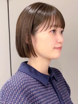 ノイカーム(noi Calm) 顔周りレイヤーカットグレージュカラーくびれボブショートカット