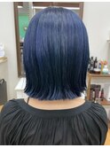 ハイトーン/寒色系カラー/ネイビーブルー/切りっぱなしボブ