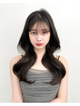 アマトウキョウスマートサロン(AMA TOKYO×Smart Salon) 韓国ヘア　レイヤー　顔周り