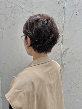 スウィープ(sweep) くせ毛　ショートボブ