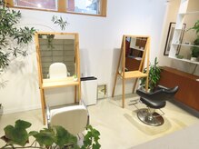 カット席は2席ありますのでお二人連れ様でも可能です