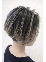 ウル(ulu)&nbsp;名東区　ハイライト　白髪ぼかし　透明感カラー　ミルクティー