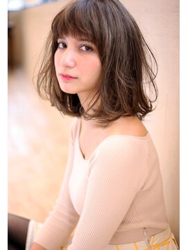 マリアバイアフロート(Maria by AFLOAT) 【重山】3Dカラージグザグバングミニマムボブノットヘア30.40代