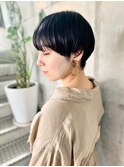 大人の黒髪マッシュショート