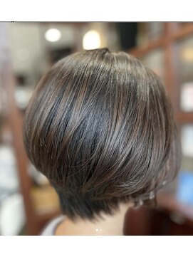 サロンデピレ 髪のクセがあっても大丈夫！ナチュラルサラサラボブスタイルに！