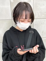 トゥコ(tuco)&nbsp;マッシュウルフボブかっこいいアンニュイグレーアッシュ黒髪