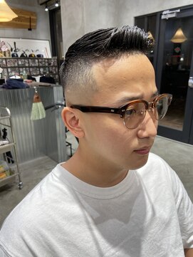 エフエム 明大前(FM) バーバー　ツーブロック/刈り上げ/アップバング/フェード