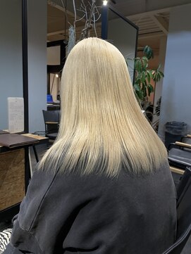 ムーム(Momb) ホワイトブロンド