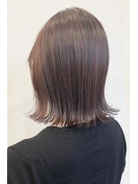 サエラクワトロ 外はねボブ