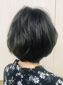 ヘアークリアー せんげん台 大人可愛い 丸みショート ゆるふわパーマスタイル