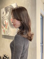 ブルックス&nbsp;レイヤーカット　ブリーチなしダブルカラー　オリーブベージュ