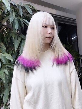 ヴェルデ(Verde) ホワイトデザイン ピンク ブラック ダブルカラー