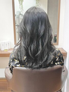カラープロデュースバイアルバ(color produce byALBA) 透明感あるグレーカラー