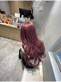 ロングで可愛いピンクヘア