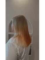 エッセ 稲毛海岸(esse.)&nbsp;ホワイト×スイートオレンジブロンド