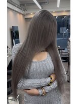 エミーバイモアムー(Emmie byMoremuu)&nbsp;【RYUKI】シルバーグレージュ