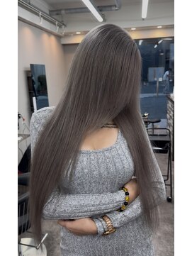 エミーバイモアムー(Emmie byMoremuu) 【RYUKI】シルバーグレージュ