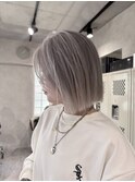 ブリーチ＆ダブルカラー/レイヤーボブ/ホワイトブロンド