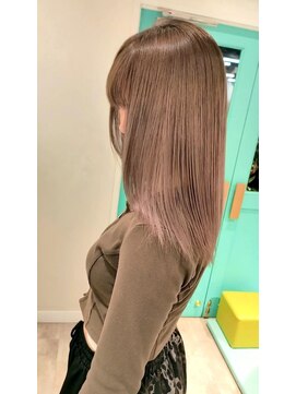 【ミルクティーベージュ】