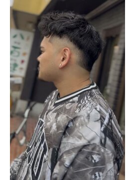 ケーエムシーセントラルルーツ(KMC Central Roots) メンズカット+スキンフェード