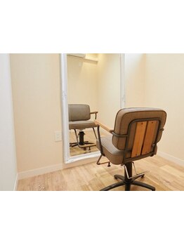 “癒しサロン”で心も身体も落ち着ける居心地の良い空間です◎お子様と一緒に入れる完全個室完備!!