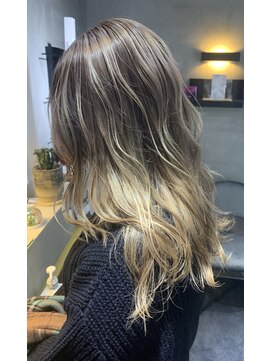 レックス 中野(rex) シャドールーツ