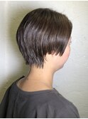 艶感　丸み　ウルフショート　ナチュラルブラウンカラー